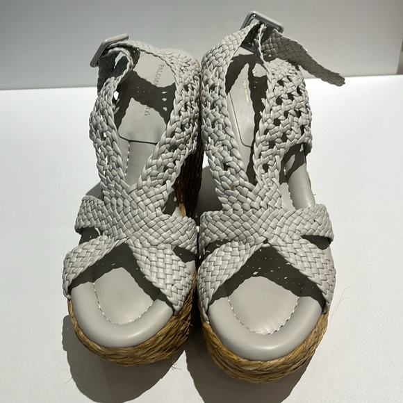 Paloma Barcelo white wedges. Beautiful and comfortable. - Picture 2 of 4